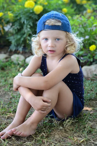 Blond dziewczyna w kapeluszu — Zdjęcie stockowe