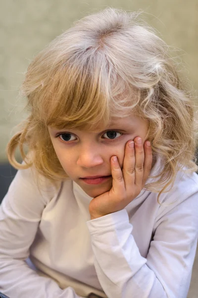 Thinking girl — Stock Photo, Image