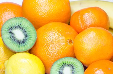 Mandarin, kivi, portakal, limon