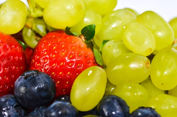 Fragola, uva e mirtillo — Foto Stock