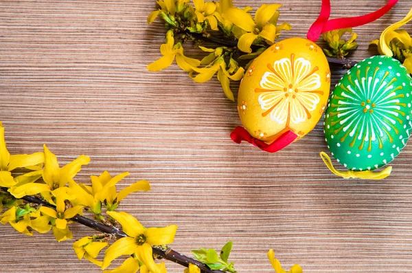 Easter flower and egg — Stock Photo, Image