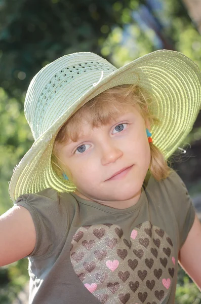 Girl with hat — Stock Photo, Image