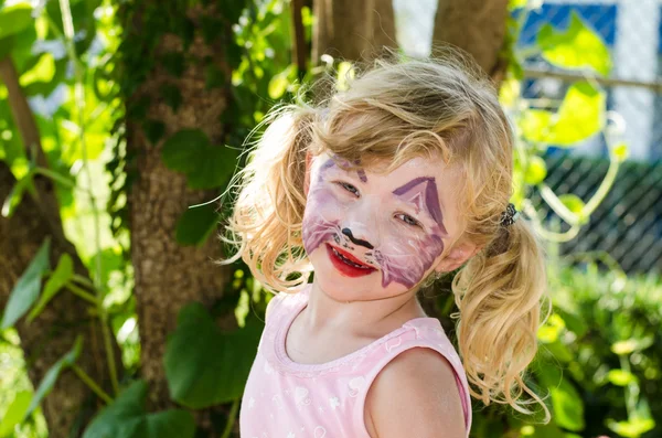 Dívka s malování na obličej — Stock fotografie