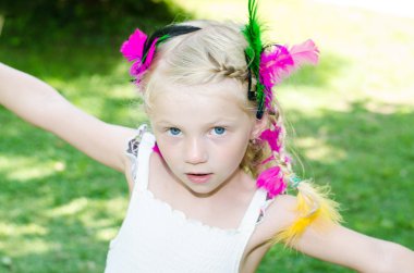 Hint kamuflaj ile kız