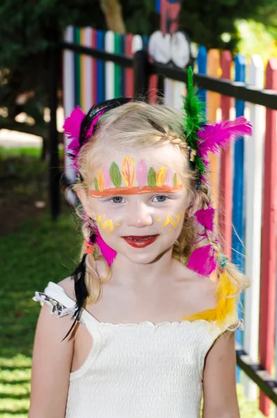 Girl with indian face painting — Stock Photo, Image