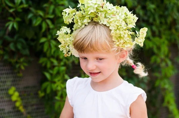 Blond tjej — Stockfoto