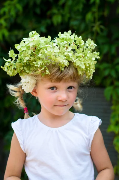 Blond meisje — Stockfoto