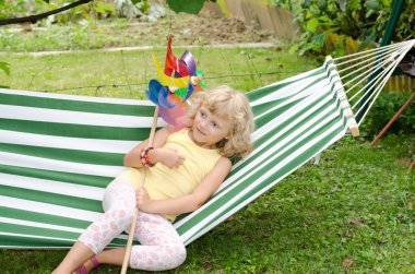 hamak sarışın kız