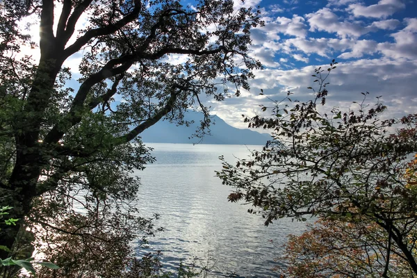 Nad Jeziorem Genewskim, montreux — Zdjęcie stockowe