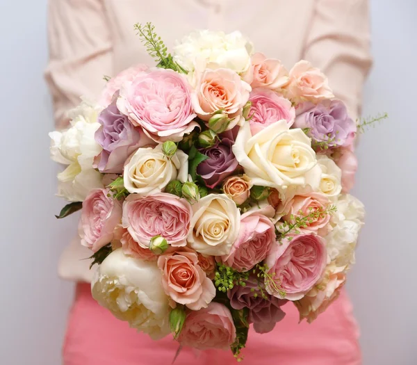 Sweet wedding bouquet from roses — Stock Photo, Image
