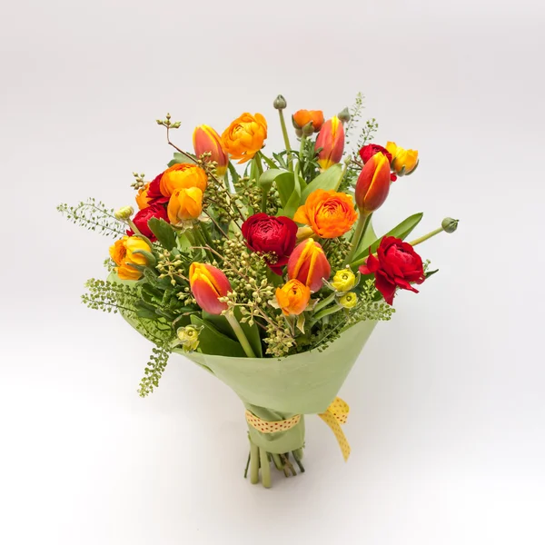 küçük Düğünçiçeği ve Lale buketi