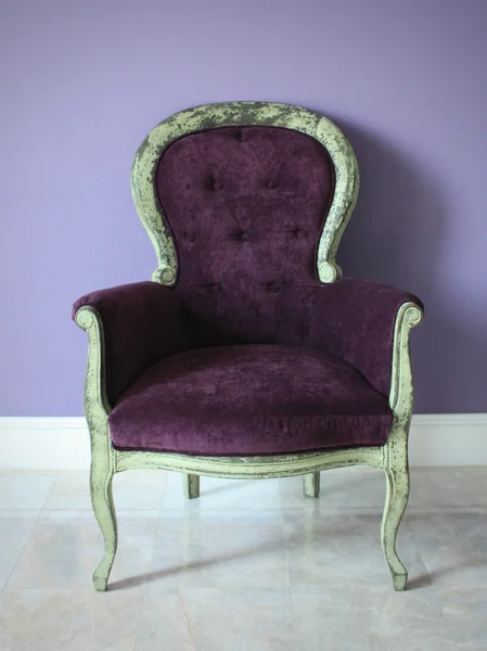 The retro purple chair — Stock Photo, Image