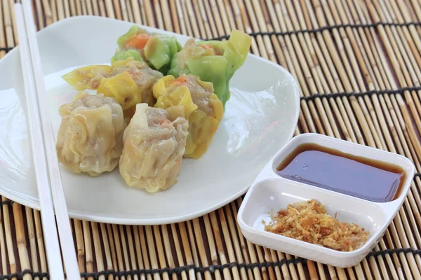 Dumpling con corriente china —  Fotos de Stock