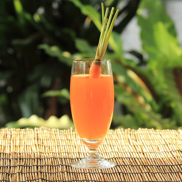 Fresh carrot juice — Stock Photo, Image