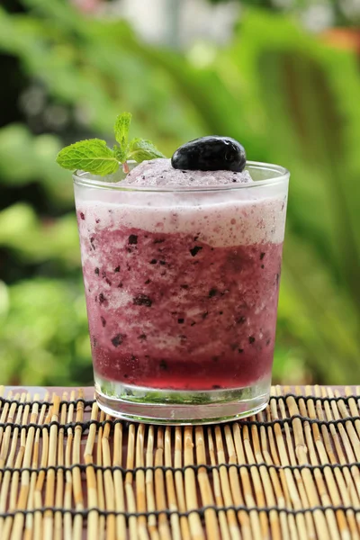 Grape smoothie — Stock Photo, Image