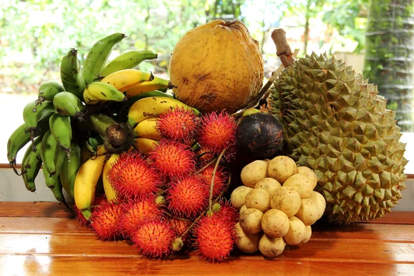 Tropical fruit — Stock Photo, Image