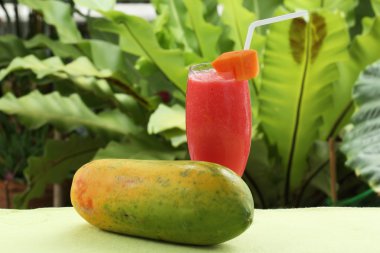 Papaya smoothies