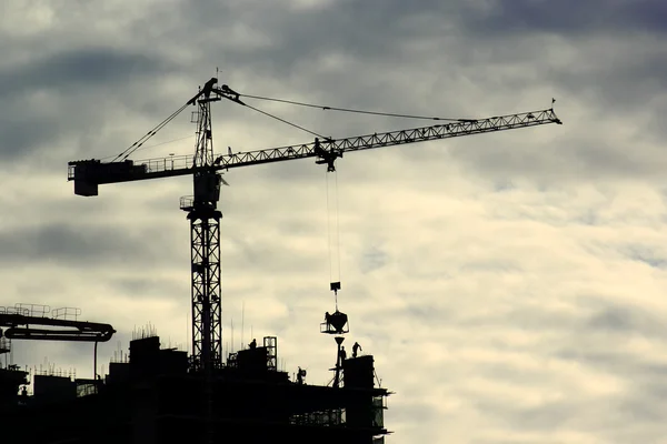 Obra con grúa y construcción — Foto de Stock