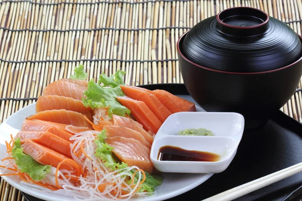 Verse zalm sashimi ingesteld op de plaat — Stockfoto