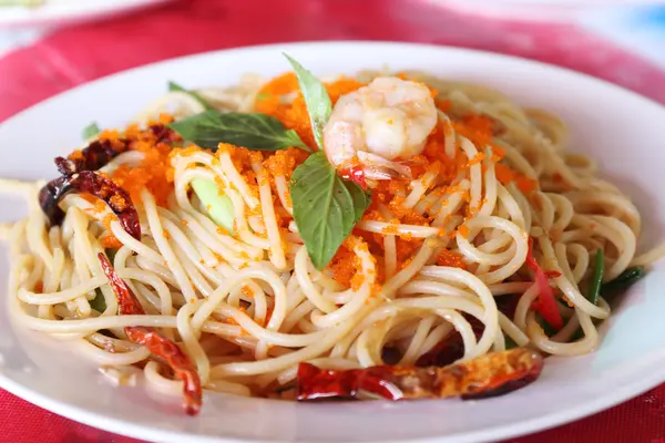 Spaghetti aux crevettes — Photo