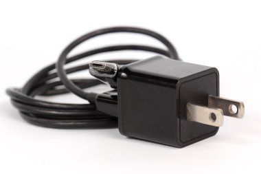 cep telefonu şarj kablosu