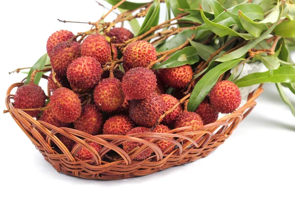Fruta de lichia fresca na cesta — Fotografia de Stock