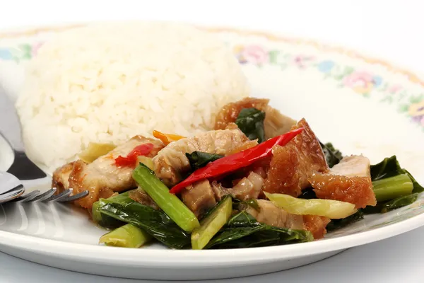 Stir fried kale Crispy pork with steamed rice — Stock Photo, Image