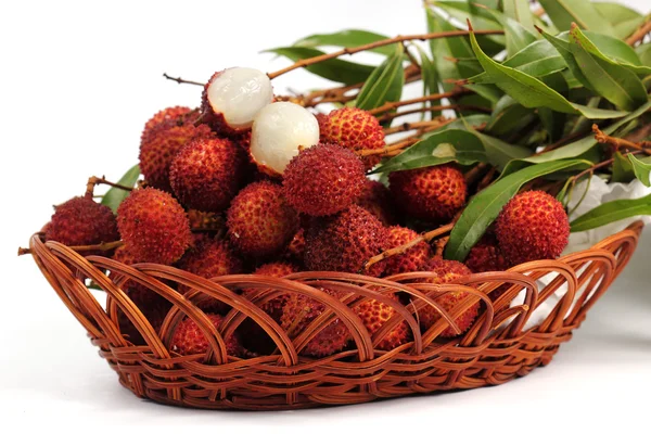 Fresh lychee fruit in basket — Stock Photo, Image