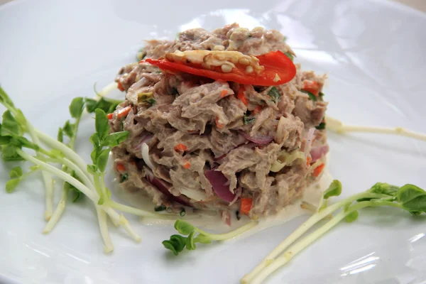 Тайский салат тунец — стоковое фото