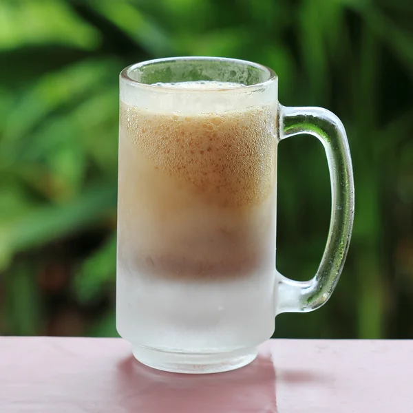 Root beer and foam — Stock Photo, Image