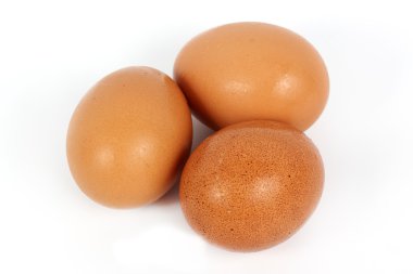üç kahverengi yumurta