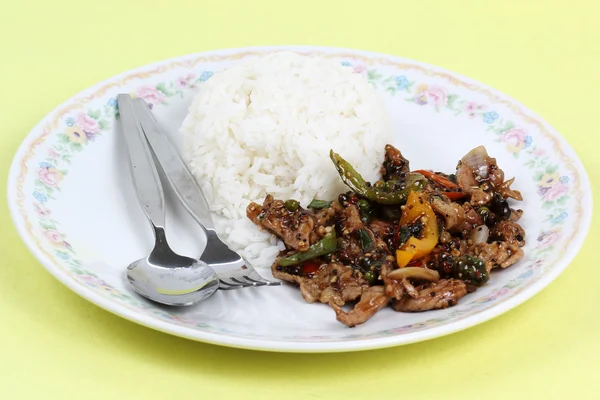 Stir fried beef with black hot pepper and steam rice — Stock Photo, Image