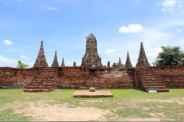 WAT chai watthanaram Tapınağı eski pagoda — Stok fotoğraf