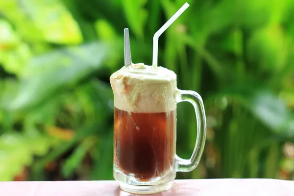 Root Beer Float — стокове фото