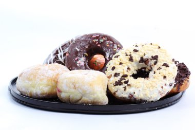 çörek tepsisi üzerinde