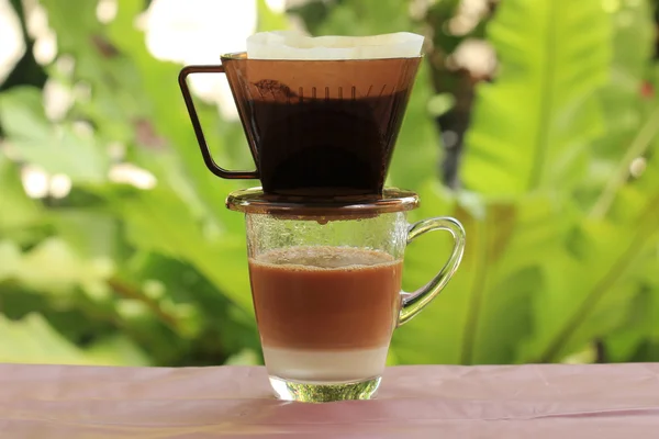 Gotejamento xícara de café — Fotografia de Stock