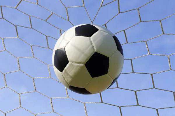 Πόδι μπάλα σε βάλει γκολ στα δίχτυα — Φωτογραφία Αρχείου