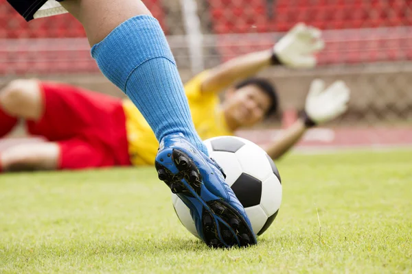 Soccer player with ball before shooting — Stock Photo, Image