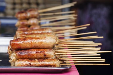 Tay sosis bambu sopayla