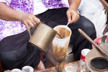 tüccarlar teknesinde kahve yapma 