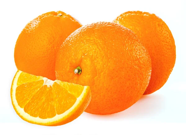 Beyaz arkaplanda turuncu — Stok fotoğraf