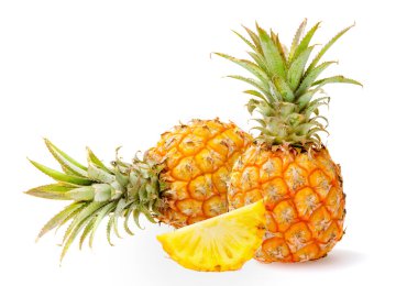 Beyaz üzerine izole edilmiş ananas
