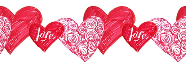 白い背景に孤立した文字の愛を持つシームレスな境界線の赤いハート。手描きのマーカー素朴なアート。渦巻き線を。バレンタインデー、お祝い、 8 3月、結婚式のための創造的な芸術 — ストック写真