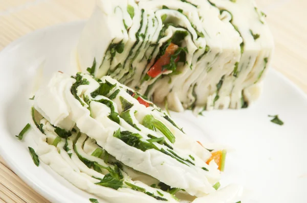 White cheese (brynza) roll with vegetables — Stock Photo, Image