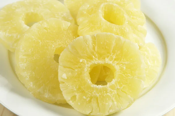 Gekonfijte ananas ringen — Stockfoto