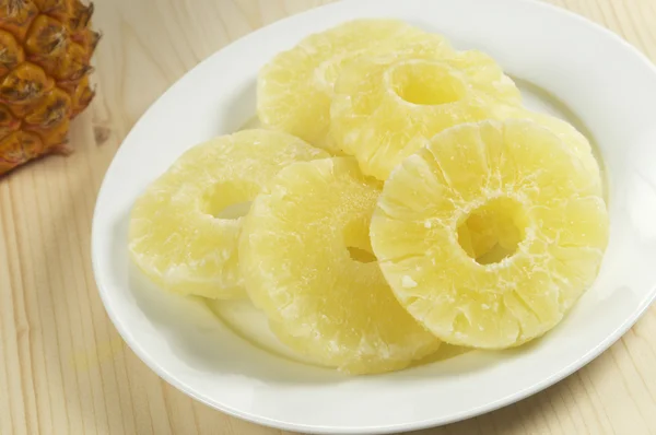 şekerlenmiş ananas Yüzükler