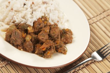 haşlanmış et ve pilav