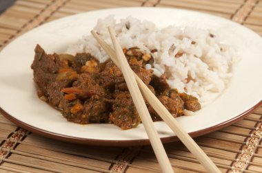 haşlanmış et ve pilav