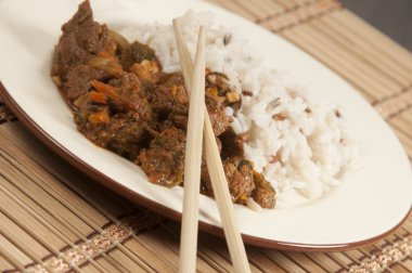 haşlanmış et ve pilav