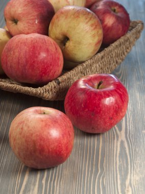 güzel kırmızı elmalar